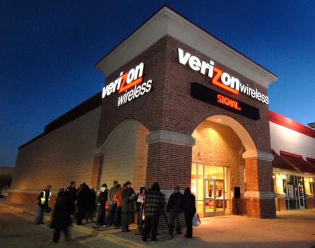 Verizon Wireless Trade-In Options 2026: A Senior Guide to Device Upgrades